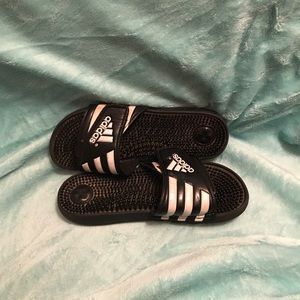 Adidas slide sandals woman’s 9